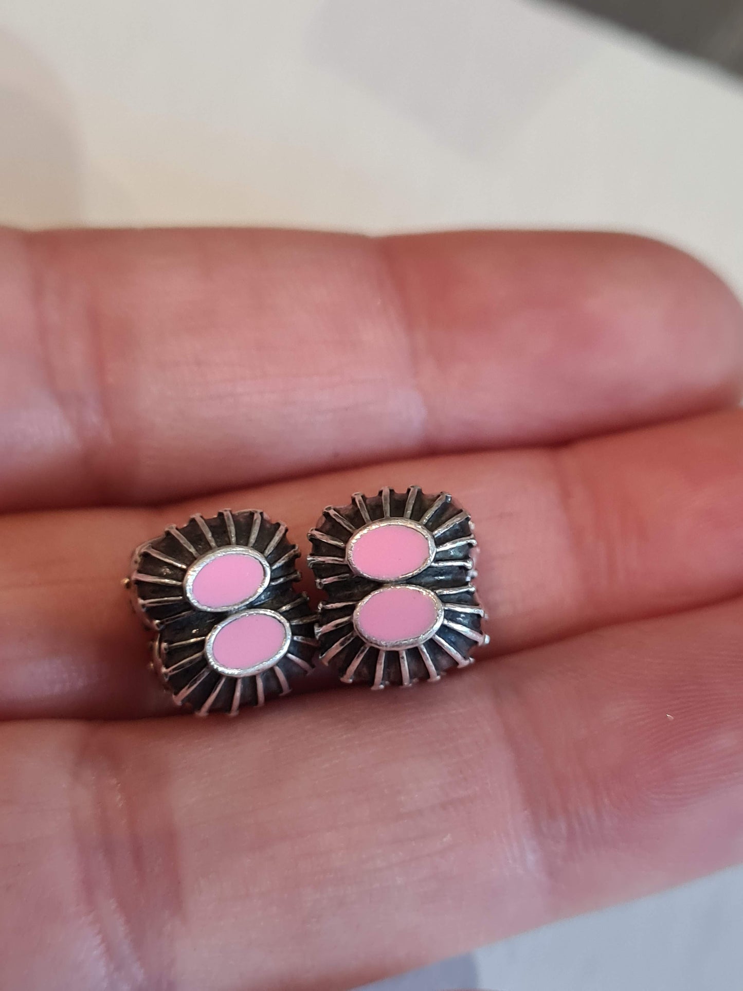 Genuine Pandora Oyster Shell Pink Clips Rare Retired Pair