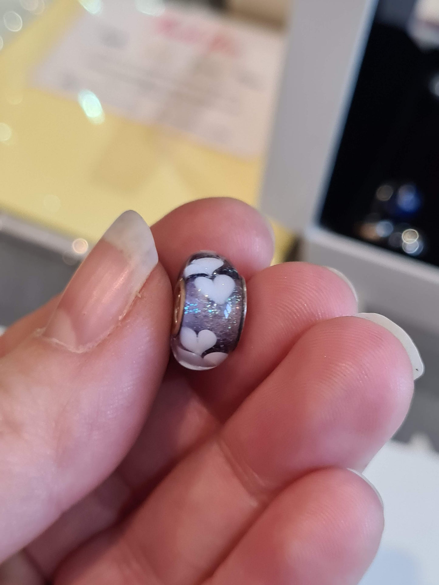 Genuine Chamilia Purple Lilac Sparkle Foil With White Hearts Murano Glass Charm