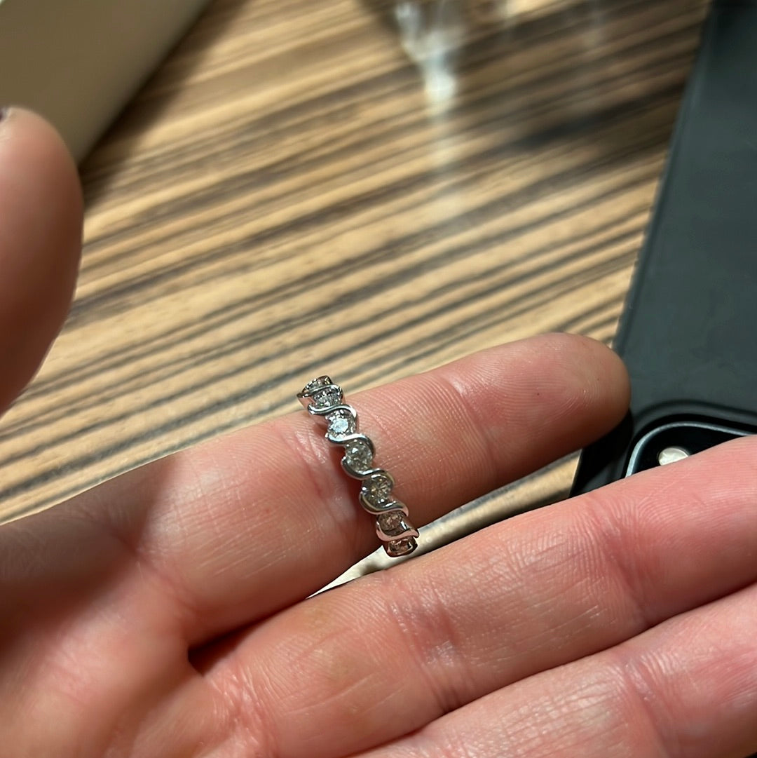 Sterling Silver Ring CZ Wave Ring Size 54