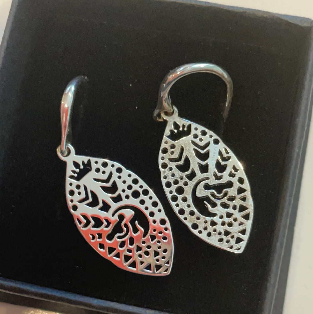 Genuine Chamilia Brand New in Box Disney Lion King Simba Openwork Earrings