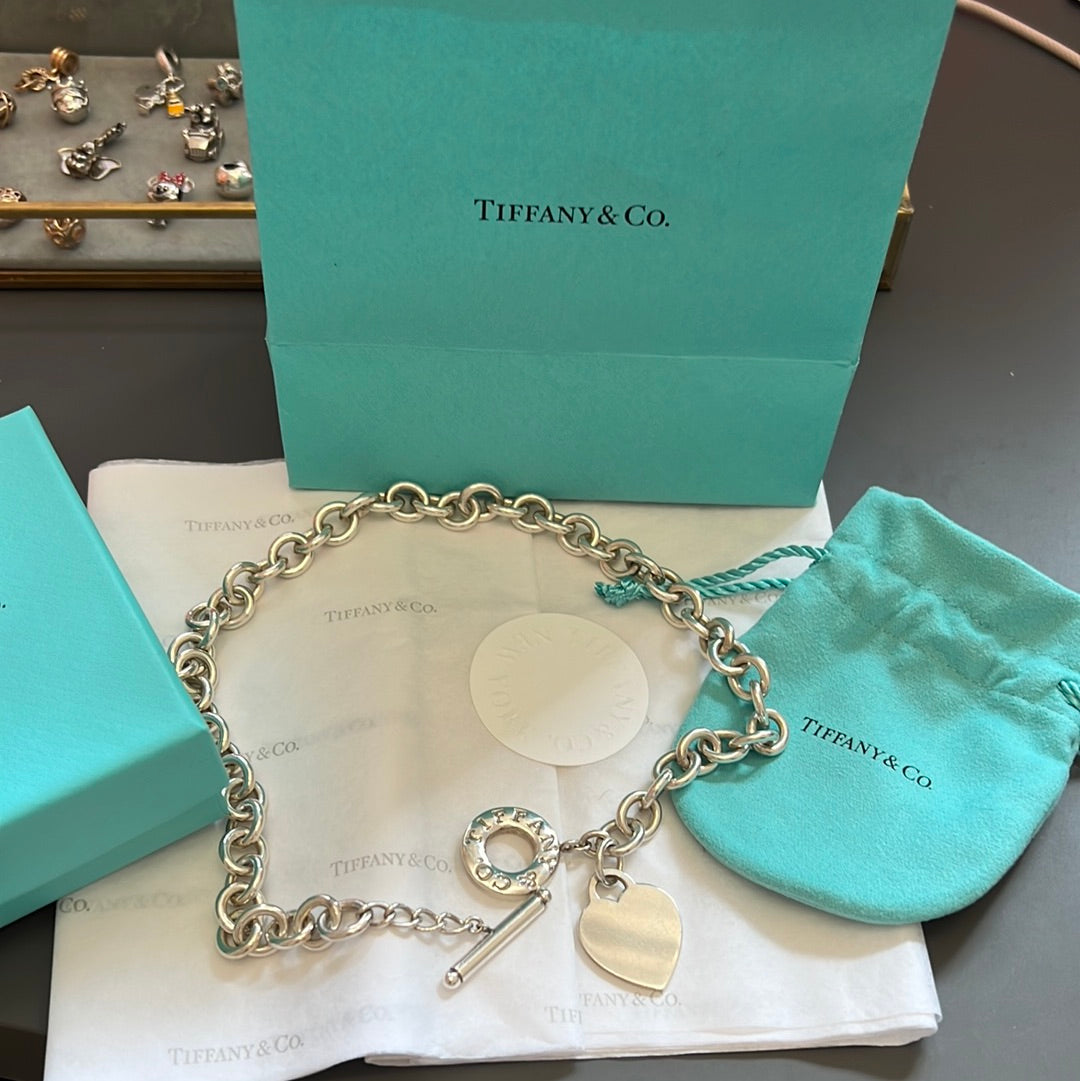 Genuine Tiffany & CO Sterling Silver Large Heart Chunky Toggle Chain Heart Pendant Choker Necklace 43cm