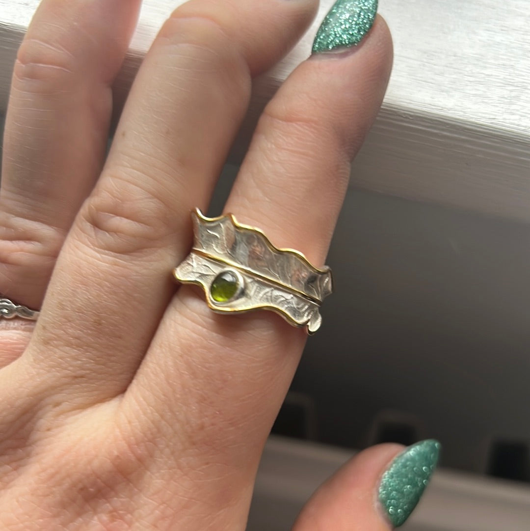 Sterling Silver Green Stoned Enamel Leaf Ring Open Size 58