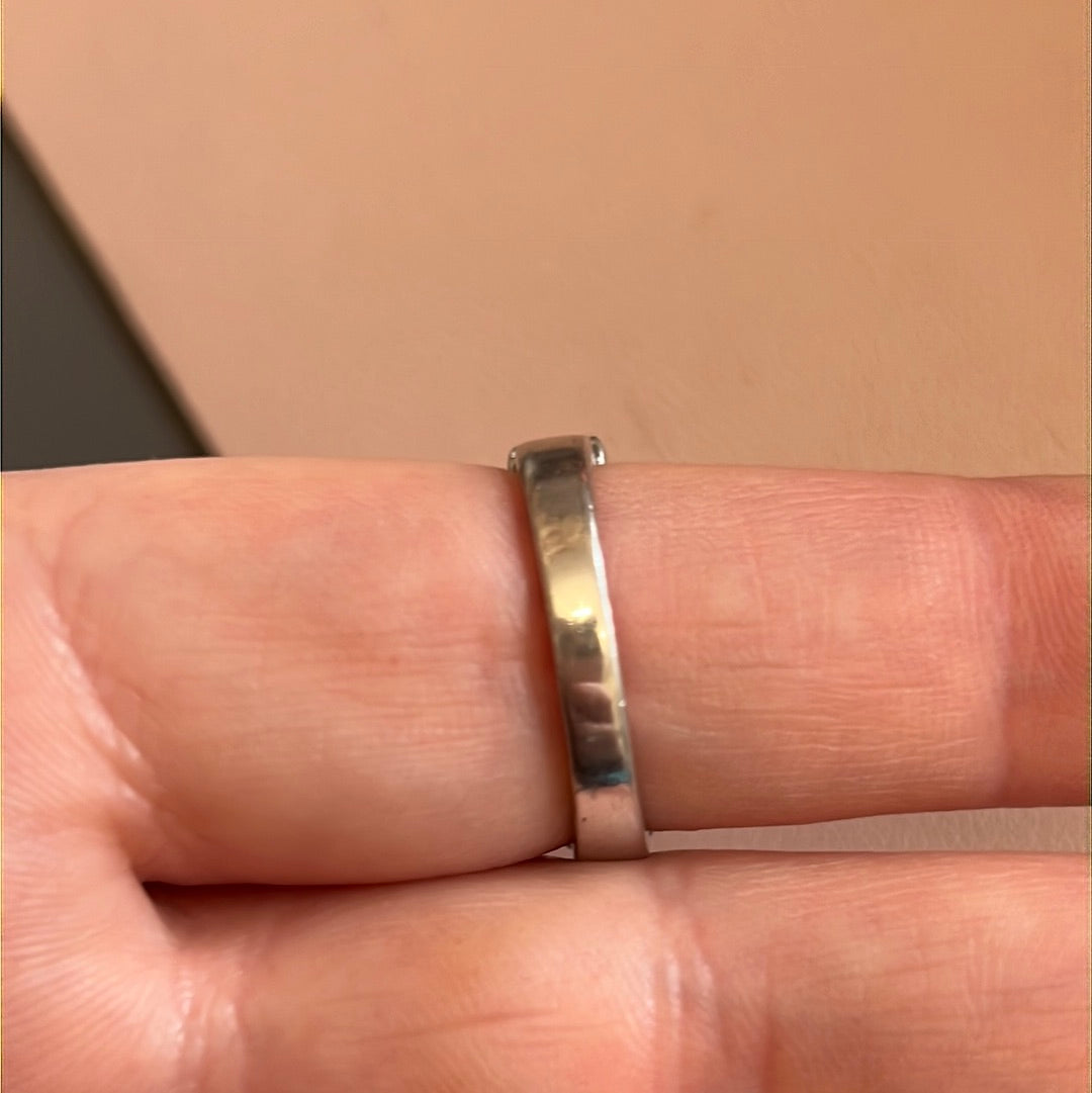 Sterling Silver Ring Beautiful Clear Square Stones 56