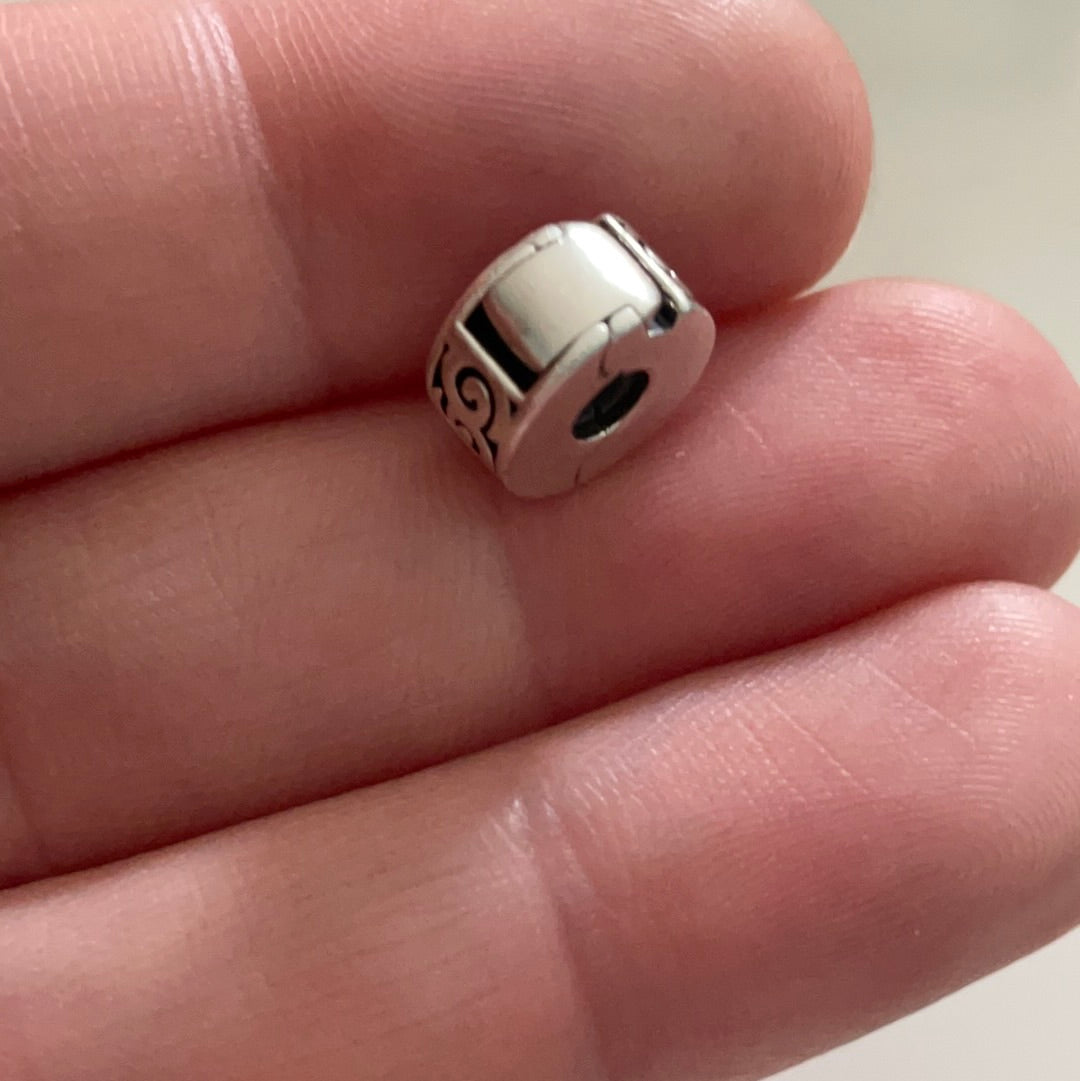 Genuine Chamilia Swirl Serpentine Silicone Clip Charm