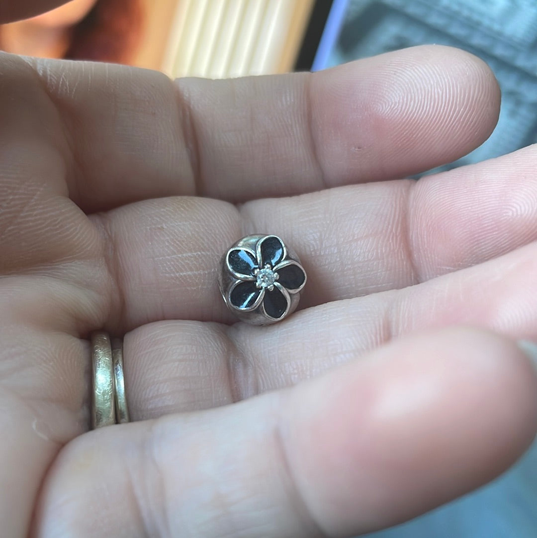 Genuine Pandora Black Enamel Daisy Flower Clip x1