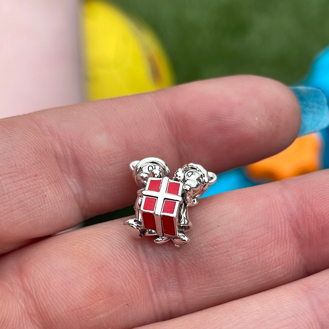 Genuine Pandora Mickey and Minnie Christmas Enamel Disney Charm