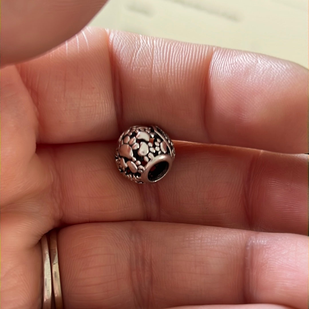 Genuine Pandora Openwork Fur Baby Openwork Paw Print Charm