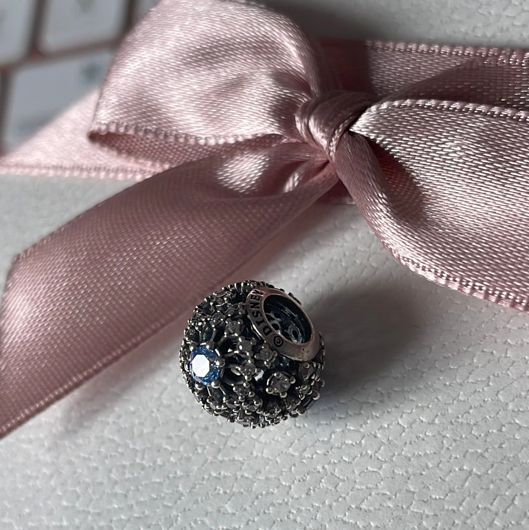 Genuine Pandora Disney Cinderella Wish Pave Sparkle Snowflake Blue and Clear Charm Large