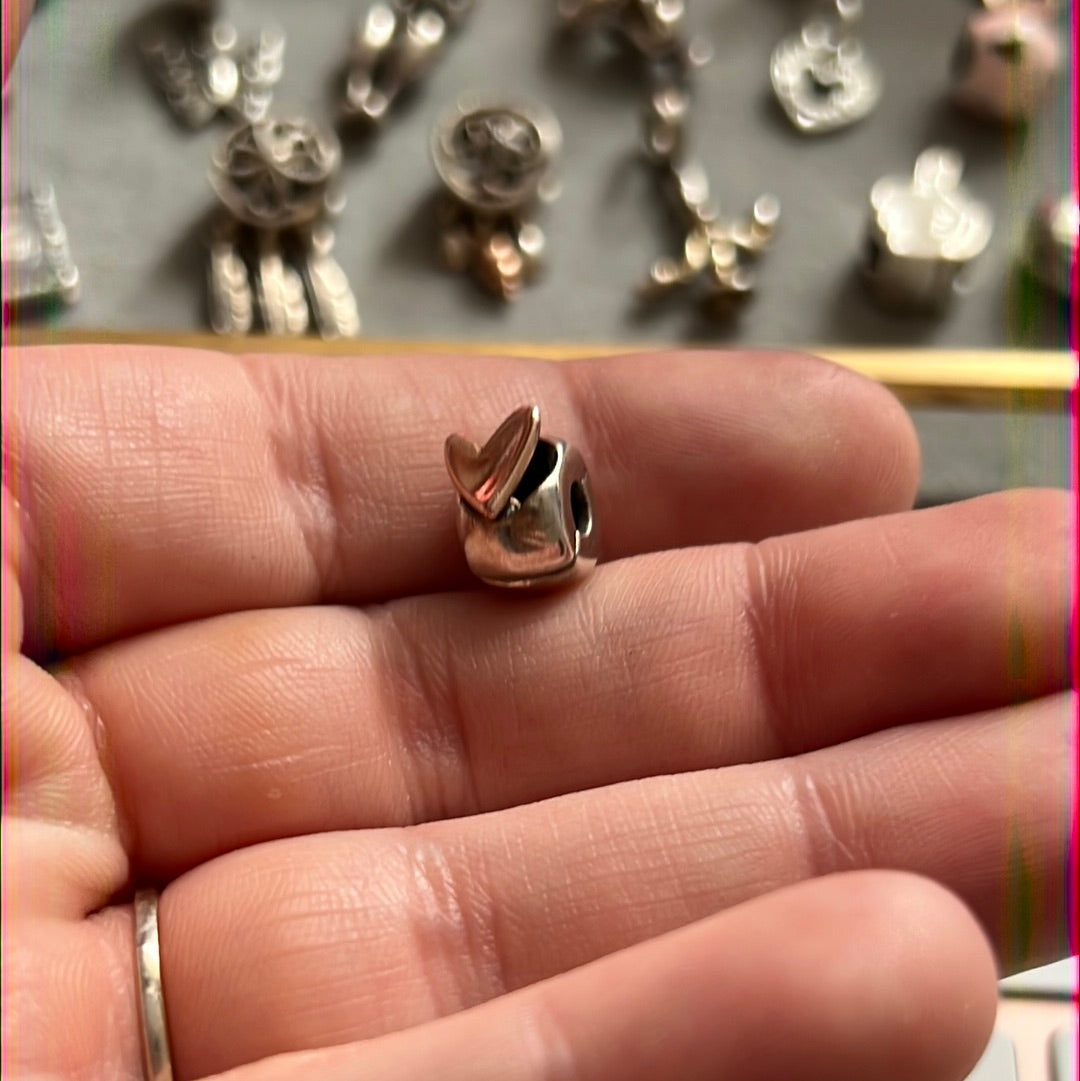 Genuine Pandora Rose Gold Free Hand Heart Clips x1