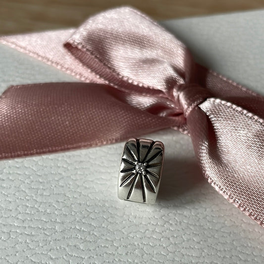 Genuine Pandora Sparkling Sunburst Clips