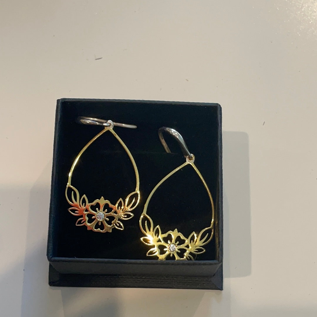Chamilia Brand New in Box Gold Plated Hibiscus Dangle Earrings