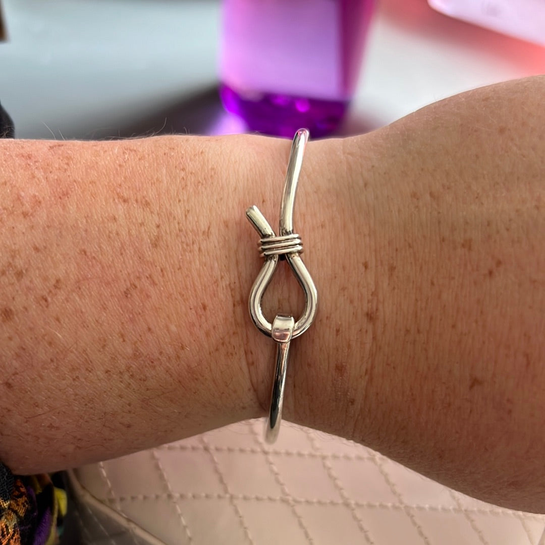 Vintage Solid Silver Knot Clip Bangle Heavy 19cm