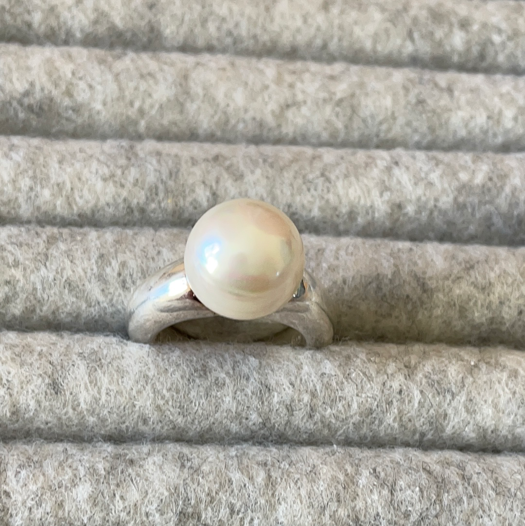 Thomas Sabo Sterling Silver Large White Pearl Ring Size 51/ 52 HTF