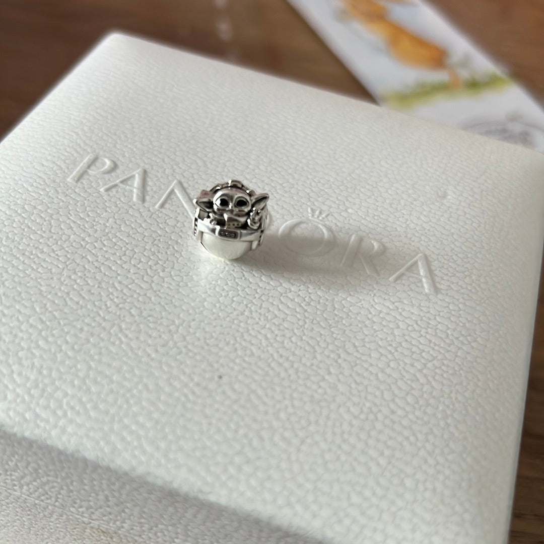 Genuine Pandora Brand New Star Wars Mandalorian The Child Baby Yoda Grogu CribCharm