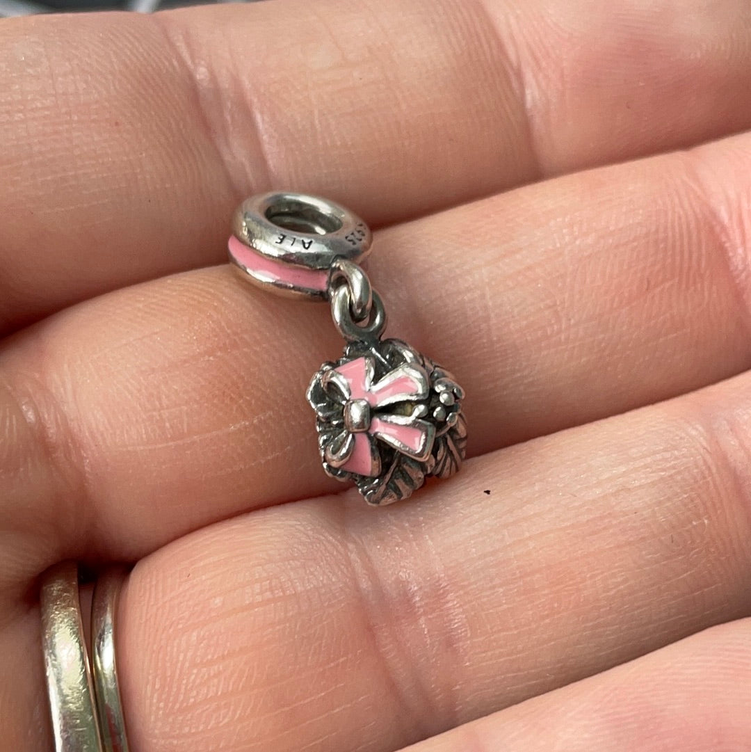 Genuine Pandora RARE Celebration Bunch of Flowers With Pink Enamel Bow and Holder Bouquet Charm