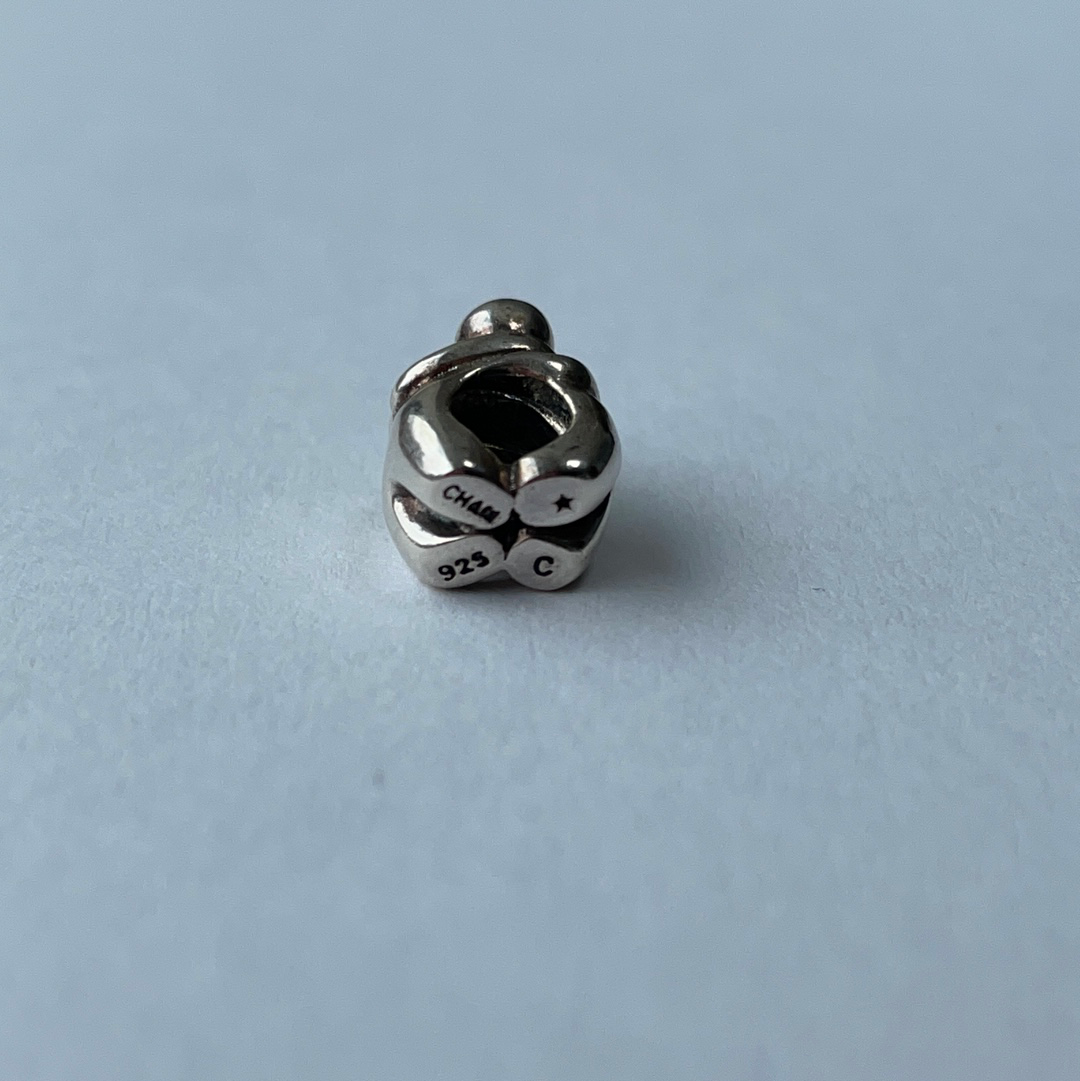 Genuine Chamilia Little Children Cuddle Hug Charm
