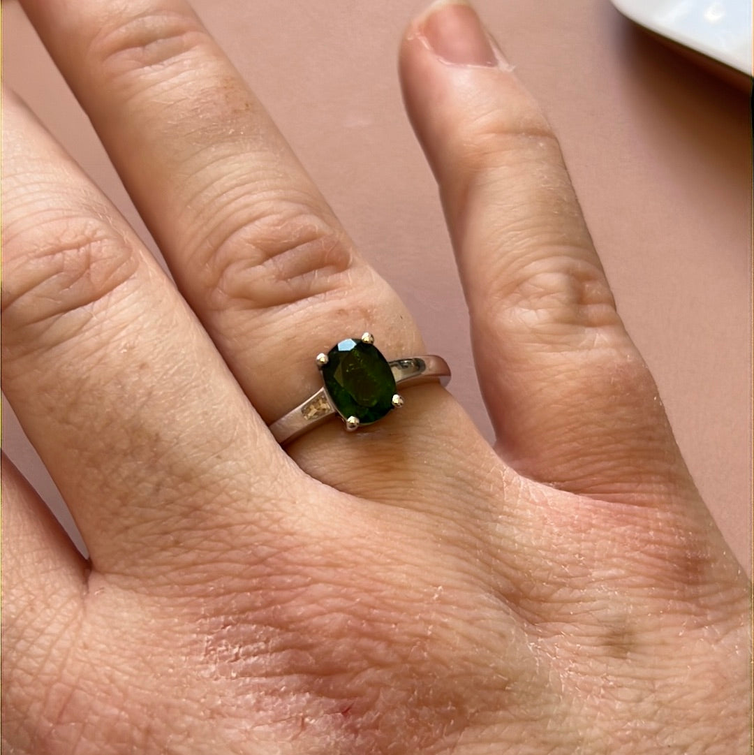 TGCC Sterling Silver  and Emerald Green Ring Size 56