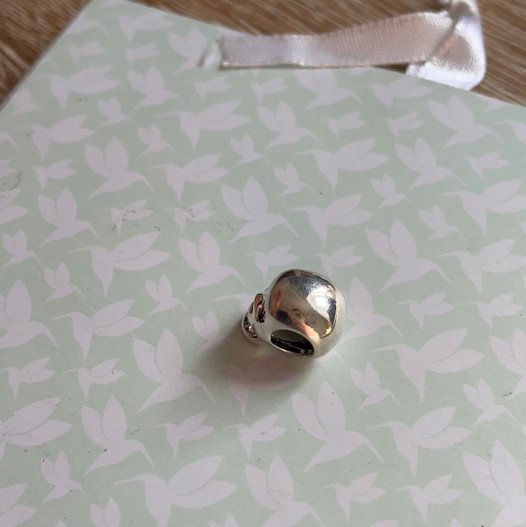 Genuine Chamilia Pave Skull Halloween Charm