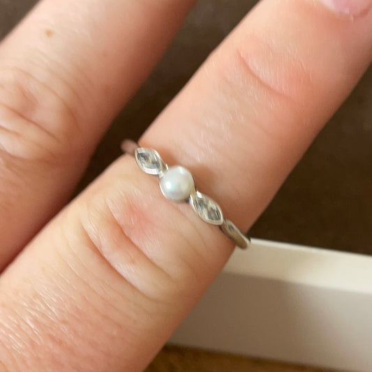 Genuine Pandora Pearl Bow Ring Sizes