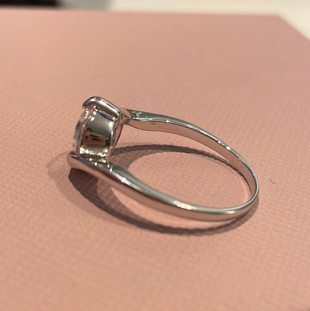 Unbranded Sterling Silver Pave Circle Clear Crossover CZ Stone Ring Size 56