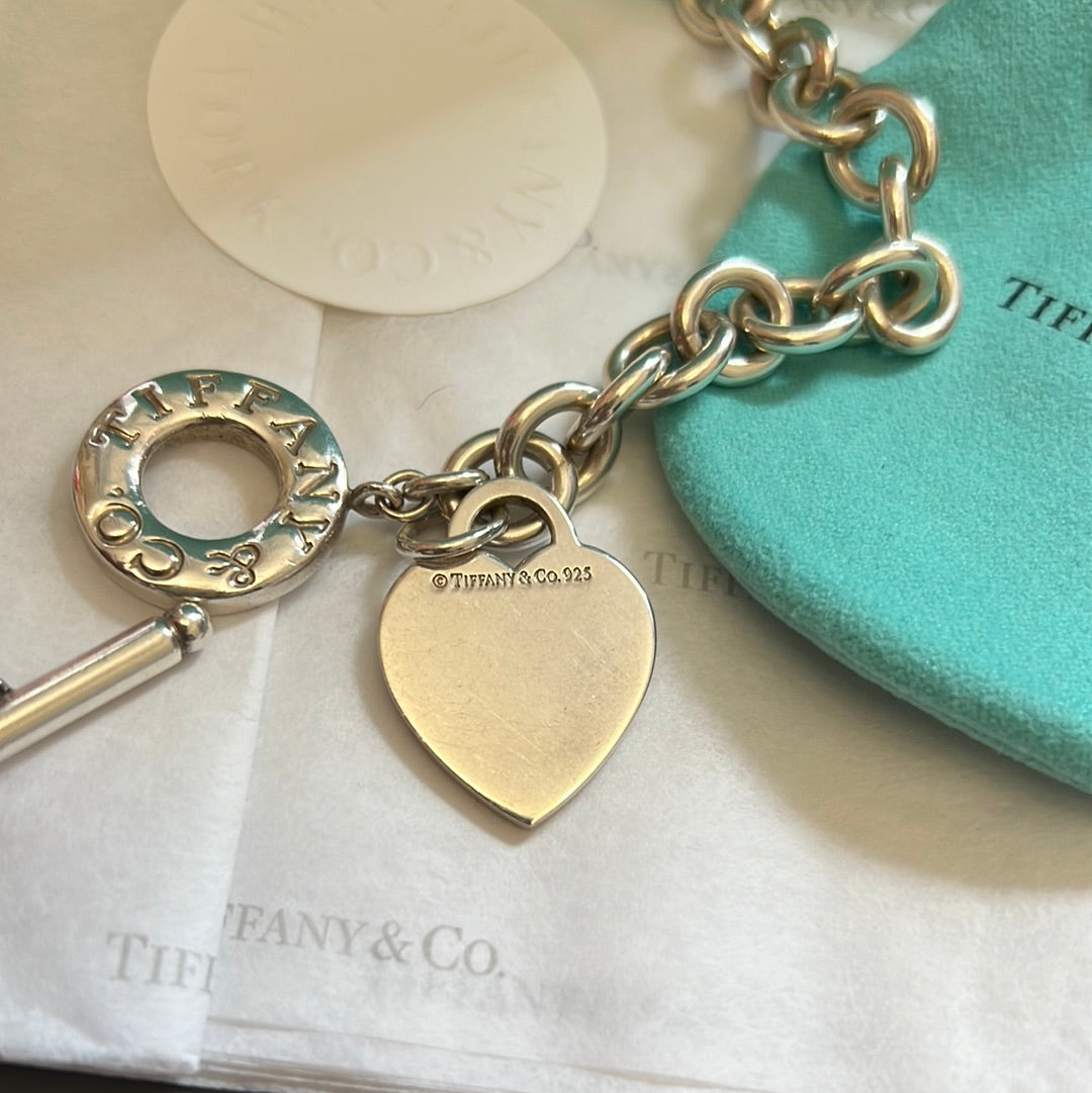 Genuine Tiffany & CO Sterling Silver Large Heart Chunky Toggle Chain Heart Pendant Choker Necklace 43cm