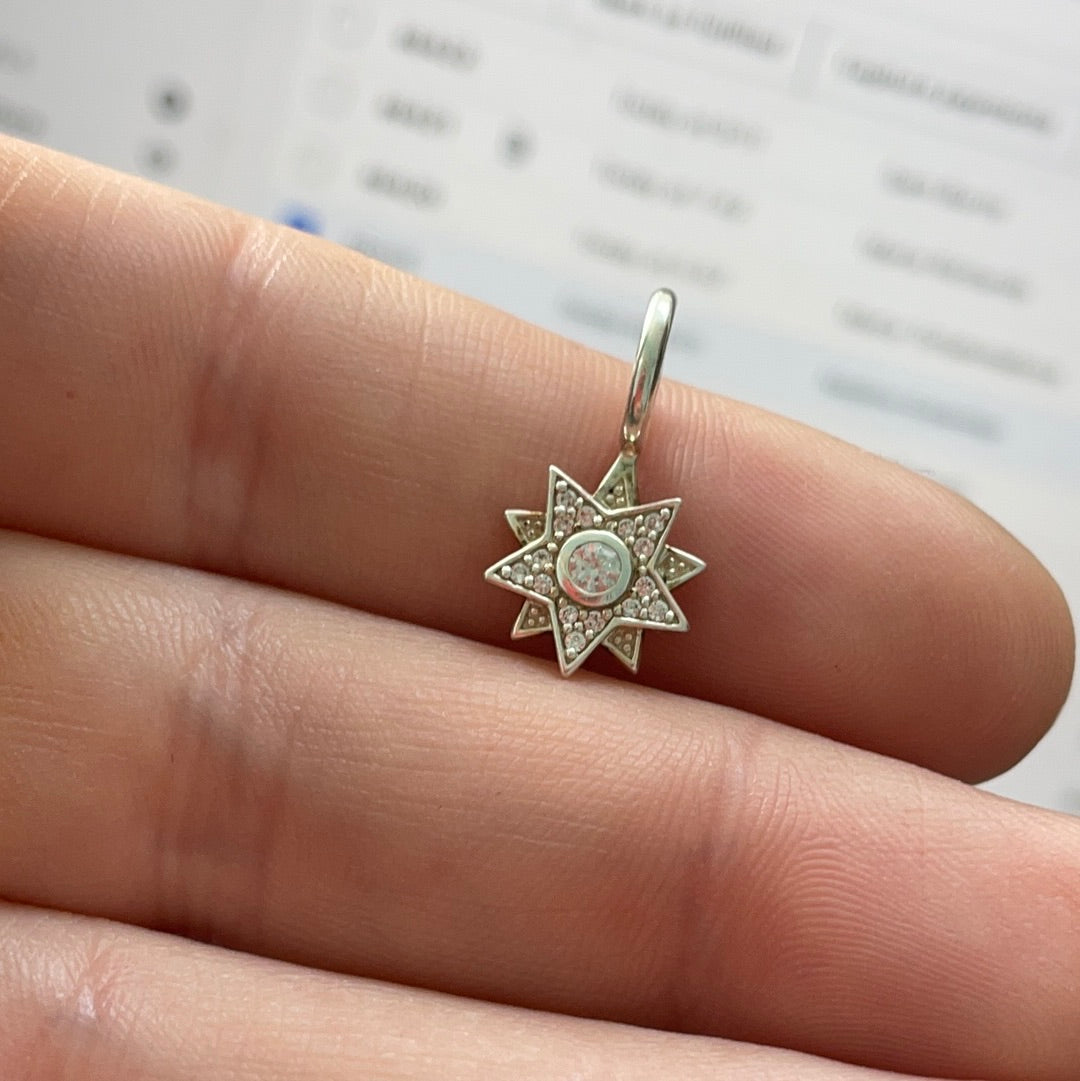Genuine Thomas Glam and Soul Pave Beautiful Sparkle Star Pendant