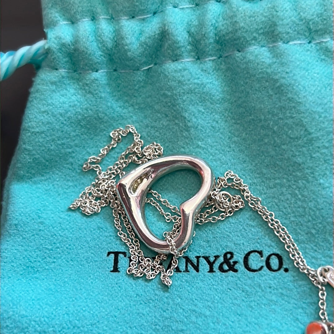 Genuine Tiffany & CO Sterling Silver Open Heart Pendant Choker Necklace 43cm