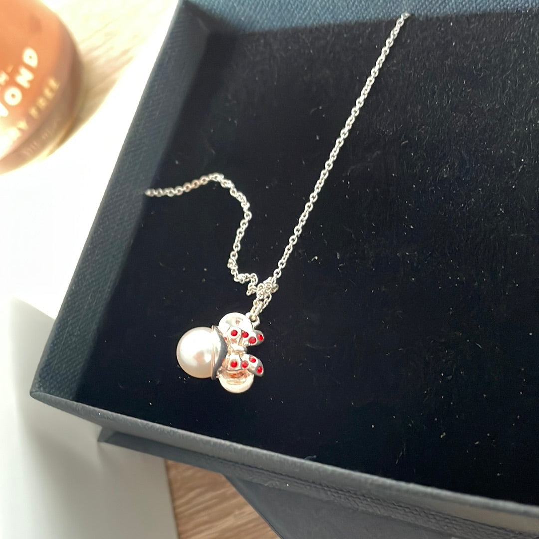Genuine Chamilia Brand New in Box Disney Minnie Mouse Pearl Bow Necklace