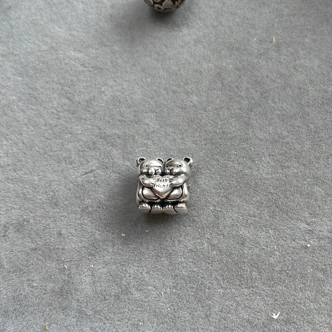 Genuine Pandora Bears Charm Holding Best Friends Heart