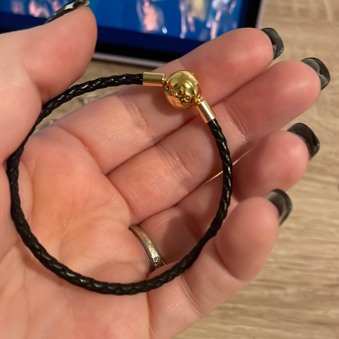 Genuine Pandora Single Black Leather Bracelet Shine Gold Clasp 19cm