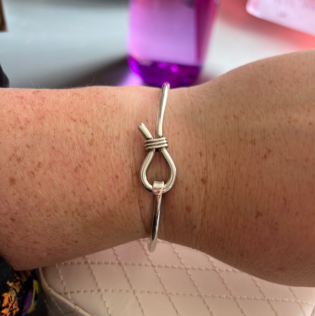 Vintage Solid Silver Knot Clip Bangle Heavy 19cm
