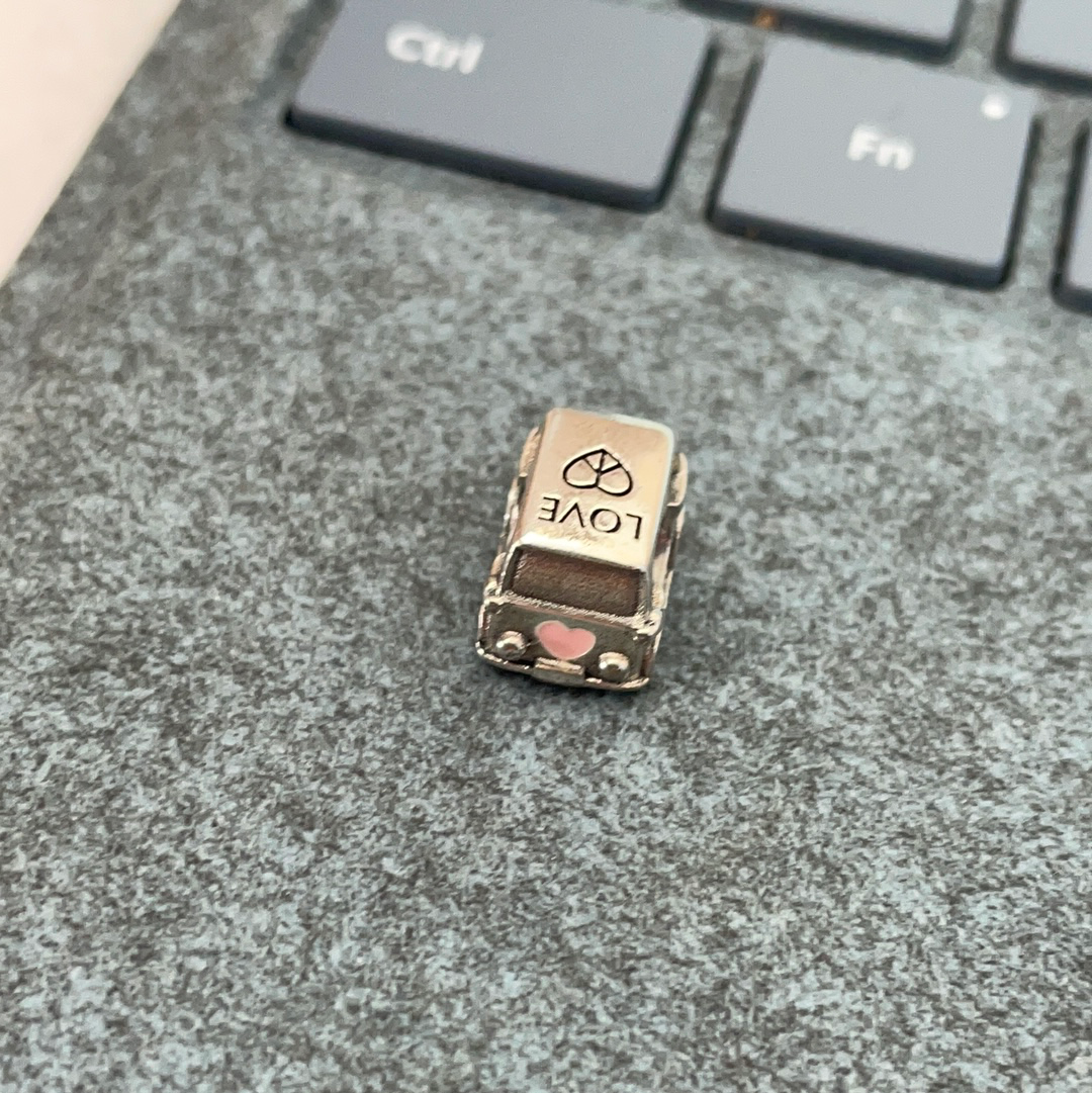 Unbranded Camper Van of Love Charm