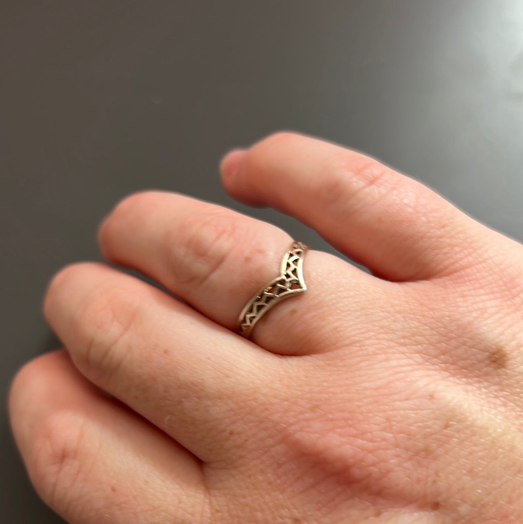 Solid Gold 715 Hallmarked Celtic Openwork Wishbone Ring 54