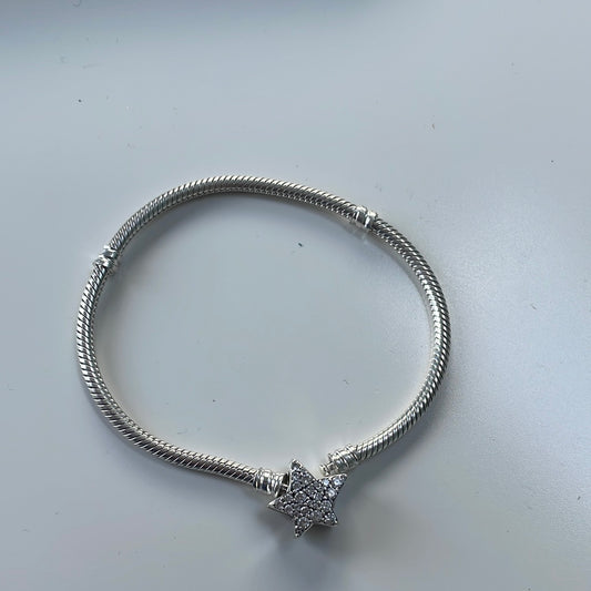 Genuine Pandora New Collection Star Clasp Bracelet in Size 18cm Pave