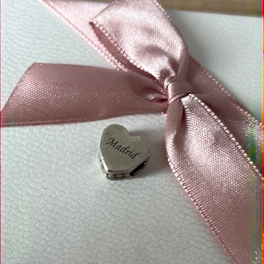 Genuine Pandora Madrid Travel Heart Charm