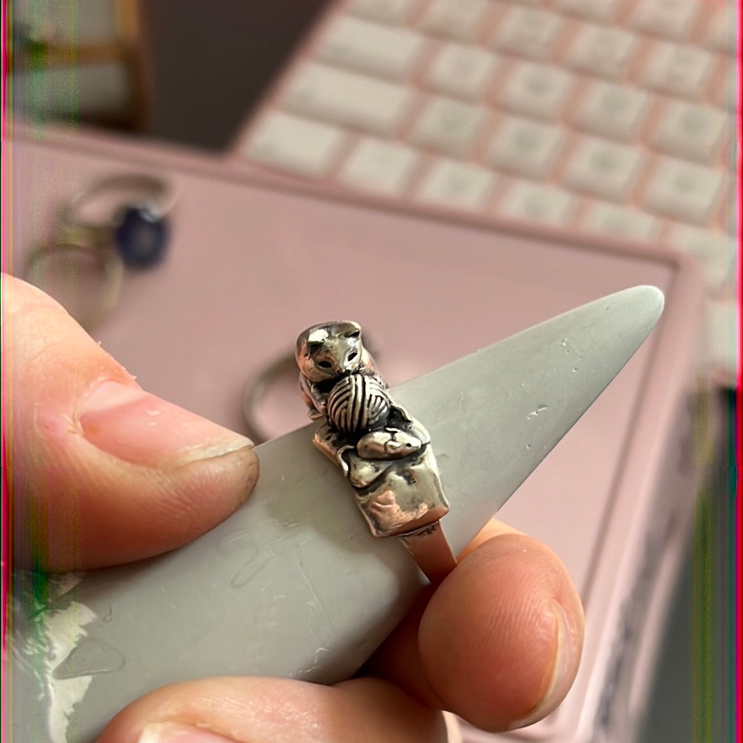 Genuine Keikobee Handmade Solid Silver Playful Cat Ring Size 58