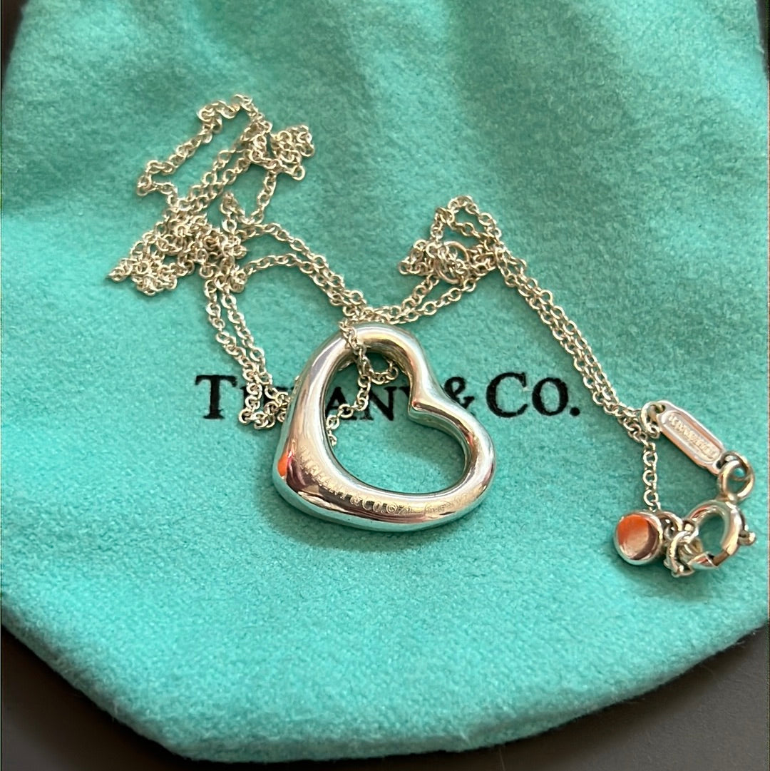 Genuine Tiffany & CO Sterling Silver Open Heart Pendant Choker Necklace 43cm