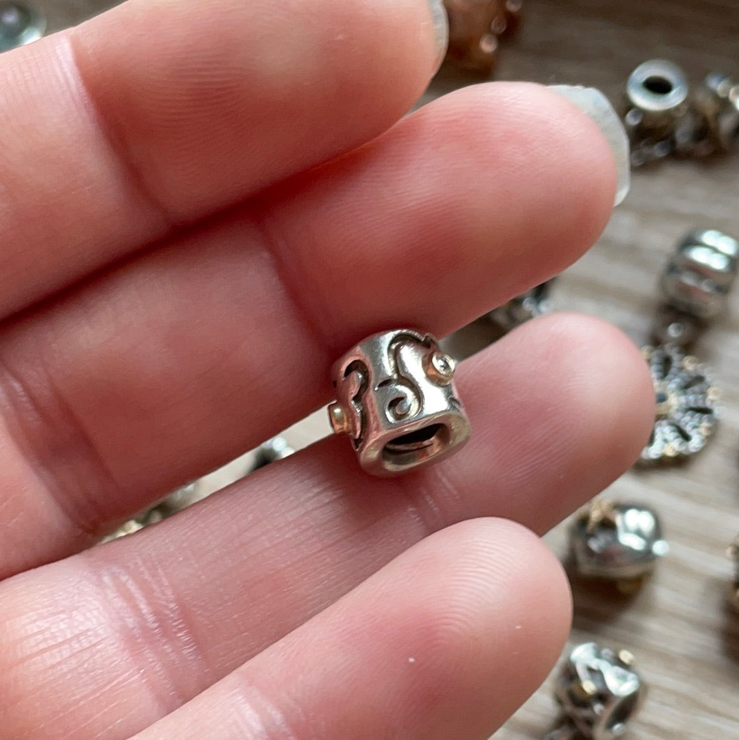 Genuine Pandora RARE HTF Two Tone Oxidised Flower Diamond Charm