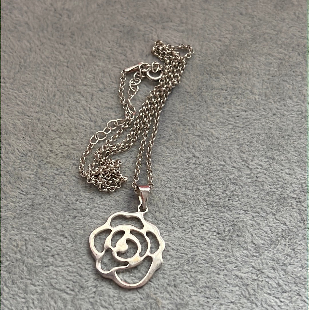 Sterling Silver Pave Plain Rose Necklace Pendant 45cm