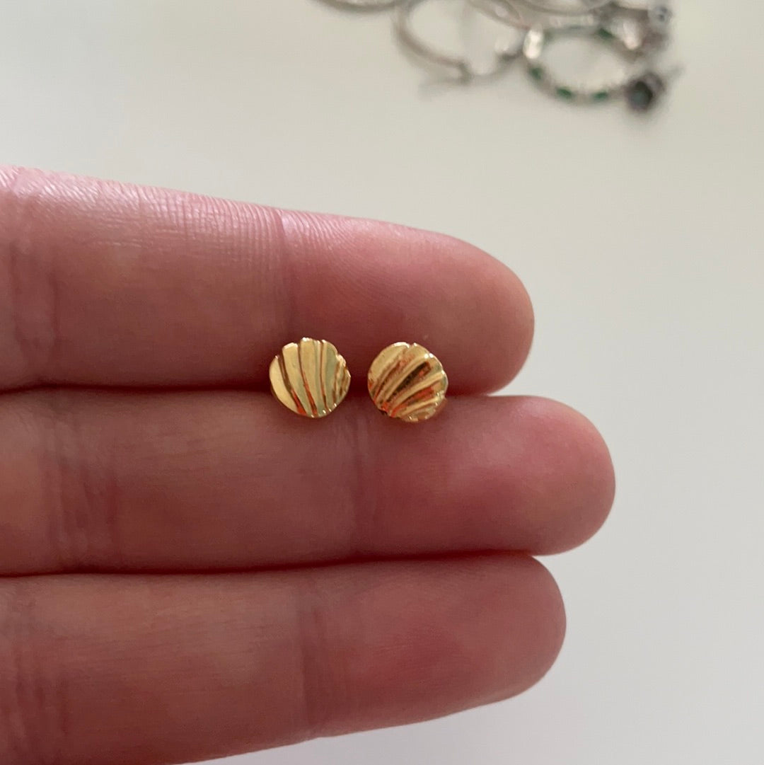 Brand New Gold Plated Sterling Silver Little Shell Art Deco Earrings
