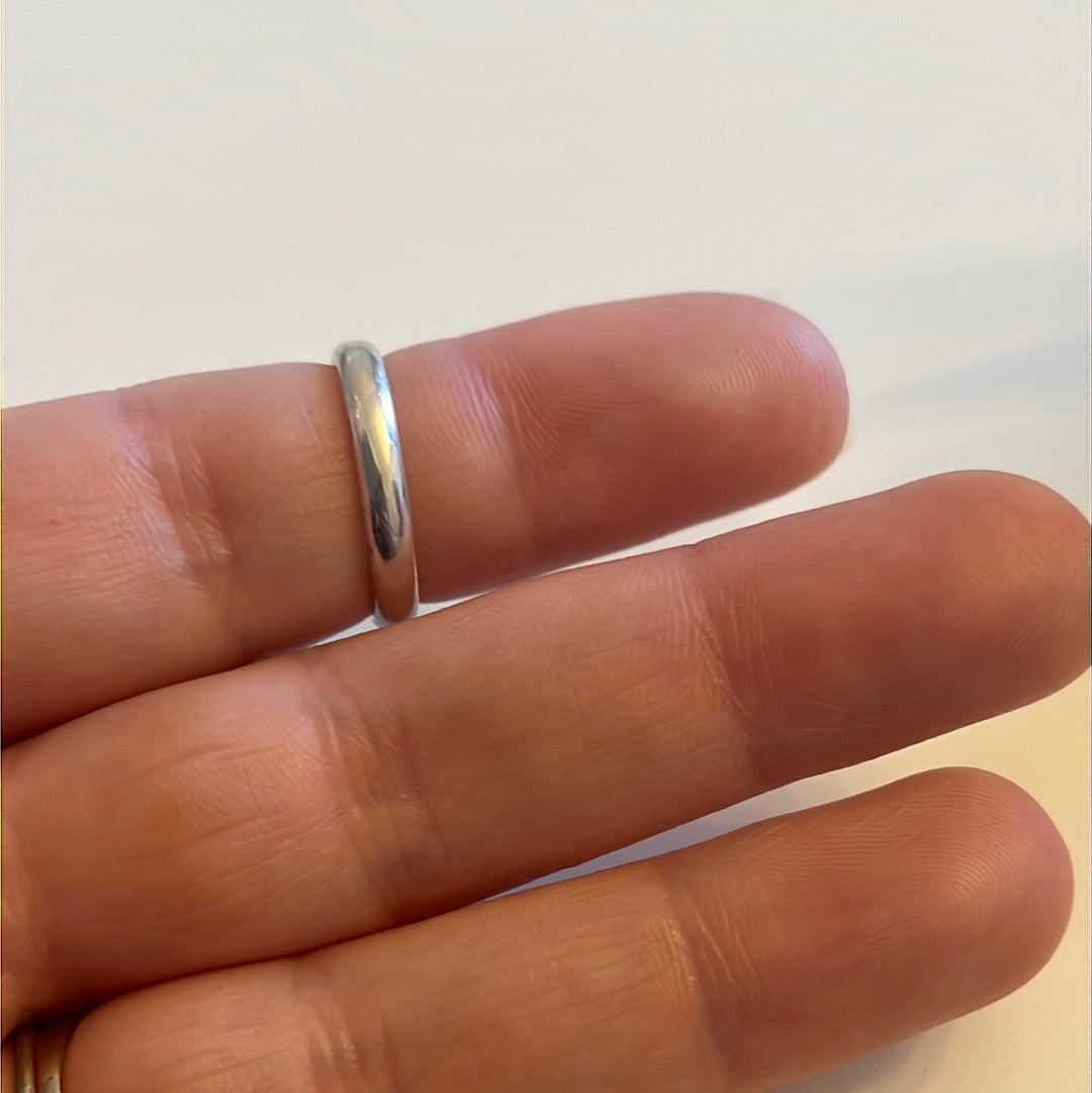 Genuine SPINNING Sterling Silver CZ Leaf Ring 48