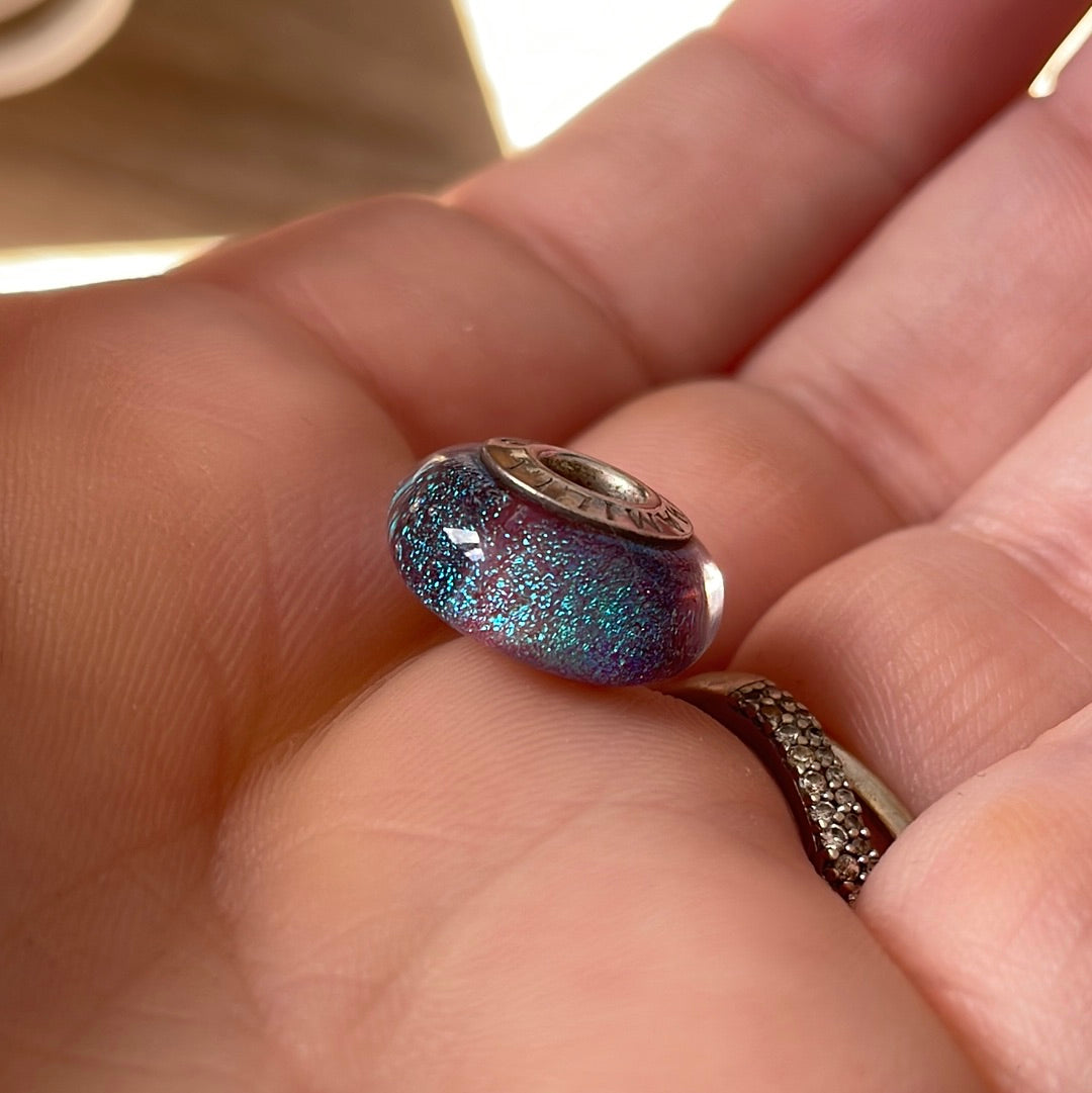 Genuine Chamilia Blue Purple Shine Foil Beautiful Irresdecent Glass Charm