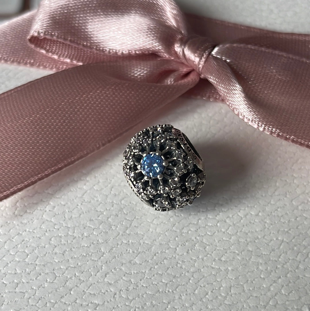 Genuine Pandora Disney Cinderella Wish Pave Sparkle Snowflake Blue and Clear Charm Large