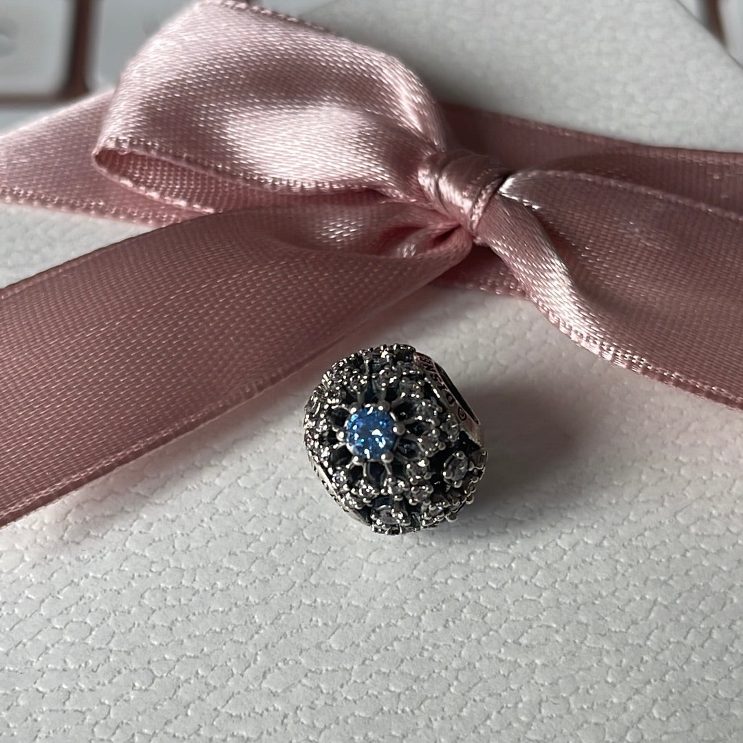 Genuine Pandora Disney Cinderella Wish Pave Sparkle Snowflake Blue and Clear Charm Large