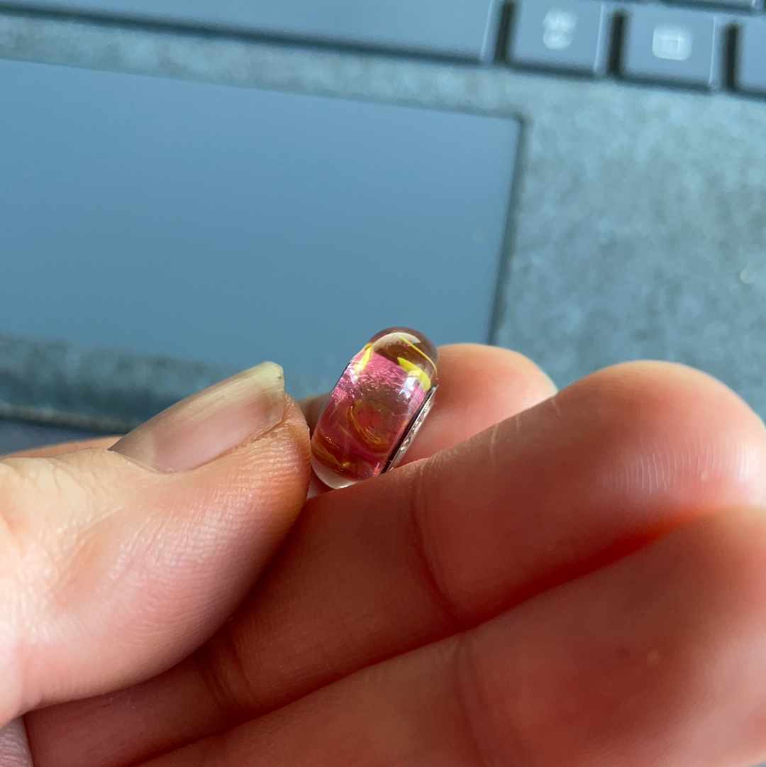 Genuine Chamilia Pink With Yellow Shine Sparkle Foil Murano Glass Charm With Bubbles