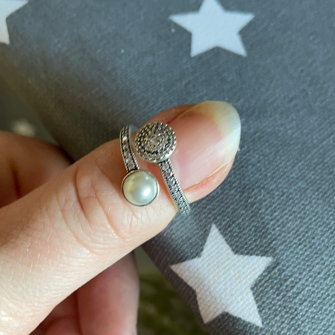 Genuine Pandora Pave Clear Stone Crossover Ring With Pearl Size 56