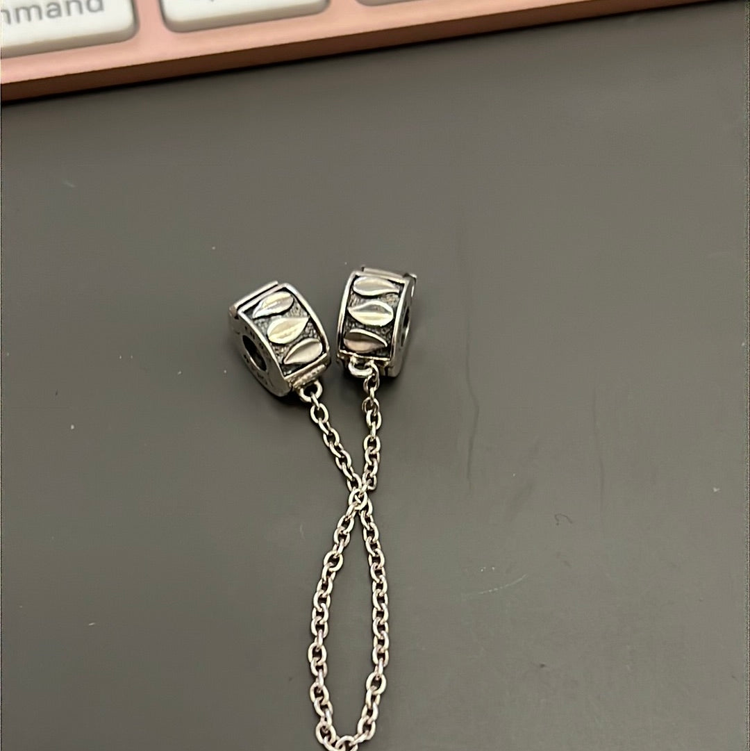 Genuine Chamilia Safety Leaf Chain Clip Fits Pandora Moments