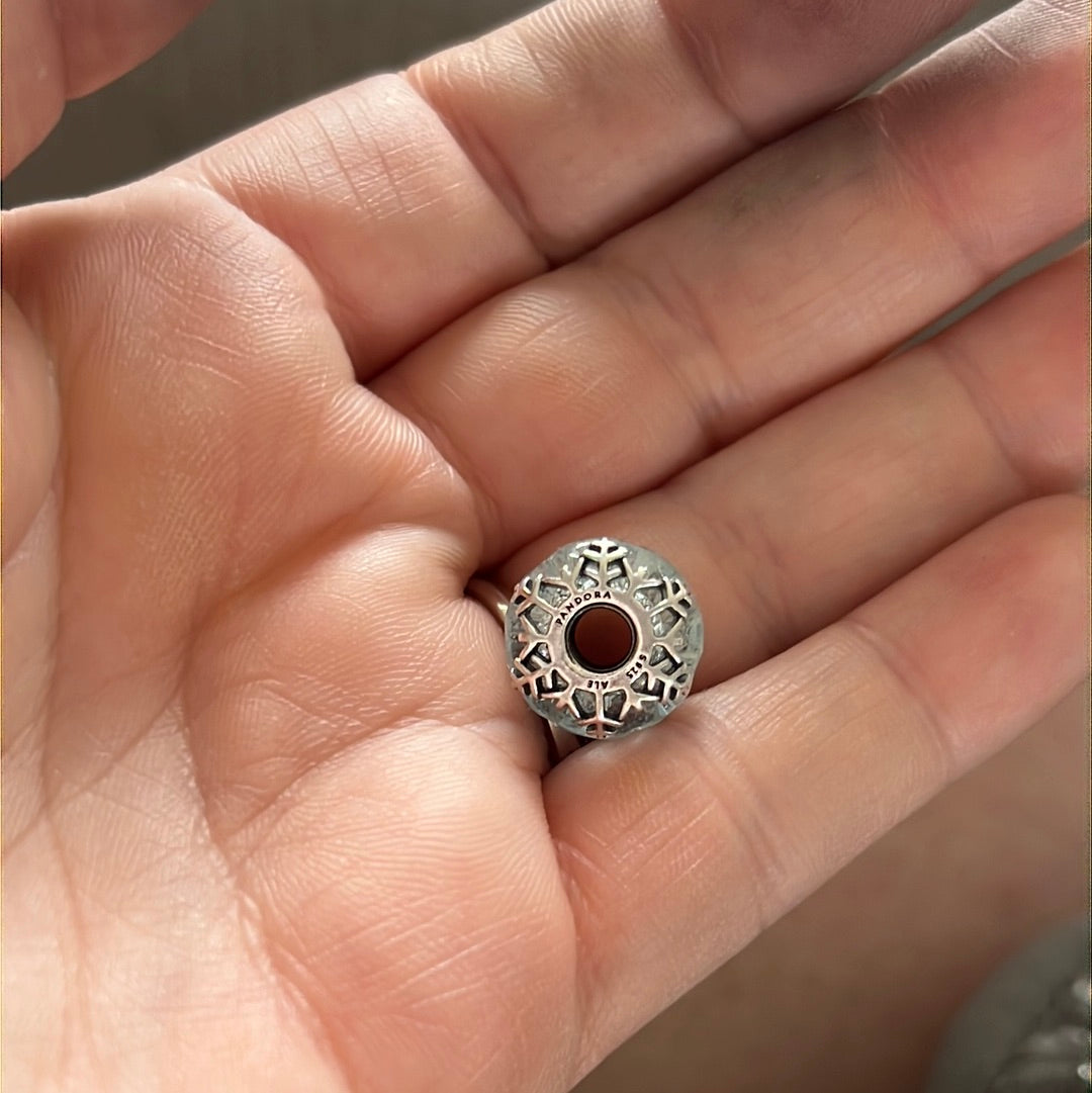 Genuine Pandora New Winter Snowflake Glass Shimmer Murano Charm