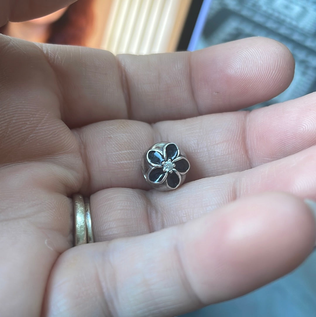 Genuine Pandora Black Enamel Daisy Flower Clip x1