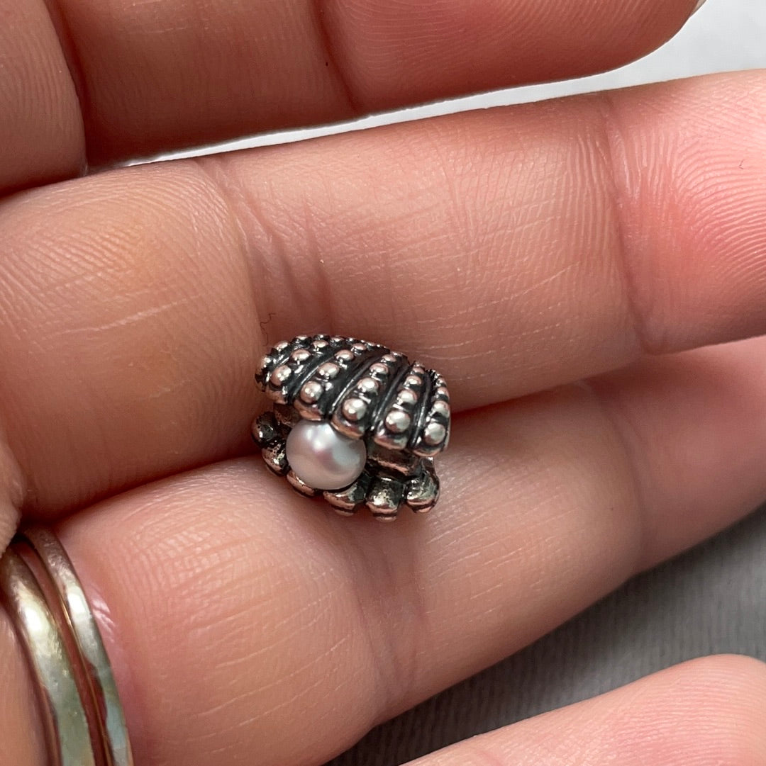 Genuine Pandora Seashell Oyster with Pearl RARE HTF Charm